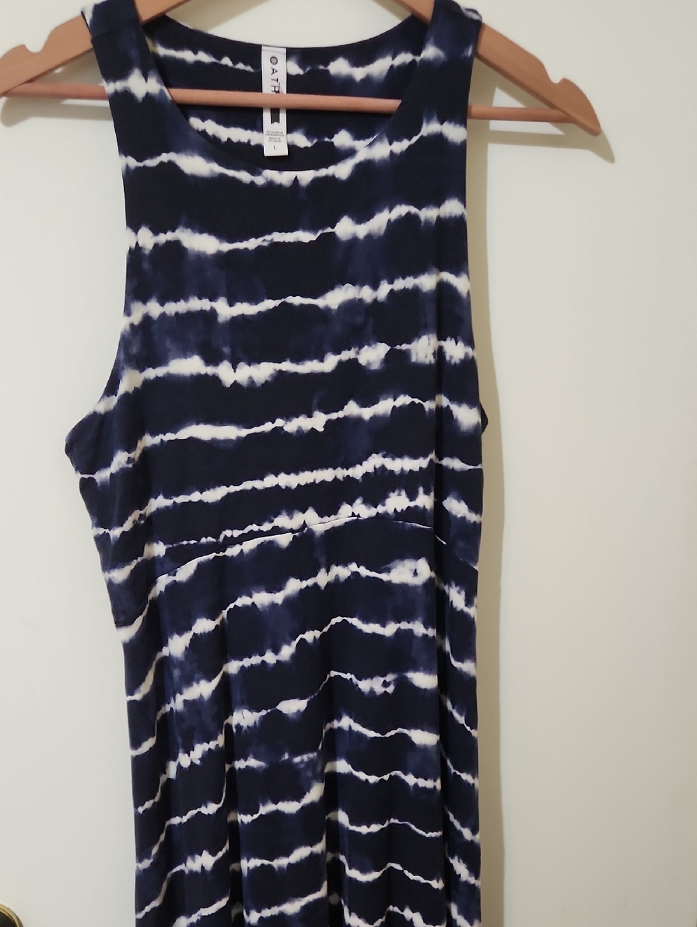 Athleta Navy and White Tie-Dye Top